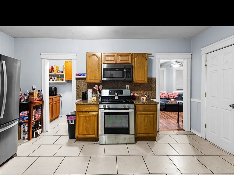 22 Suffolk St #22 — Photo 4