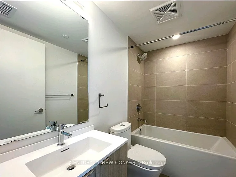 100 Queen St E #2506 — Photo 9