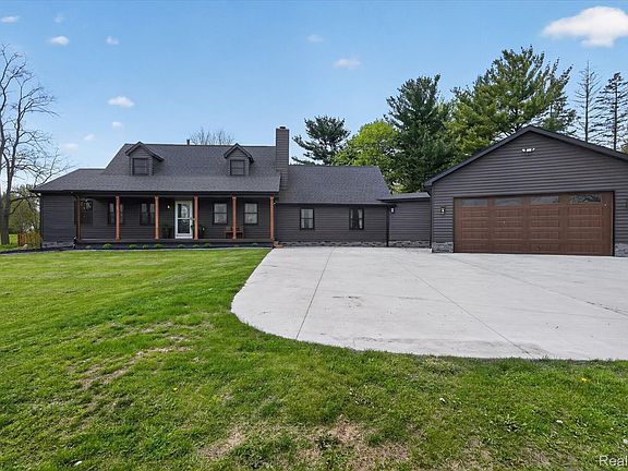 2nd image of 5640 Fowlerville Rd