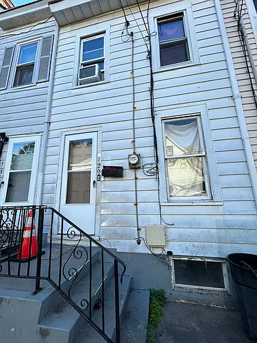 129 Hancock St Photo 1