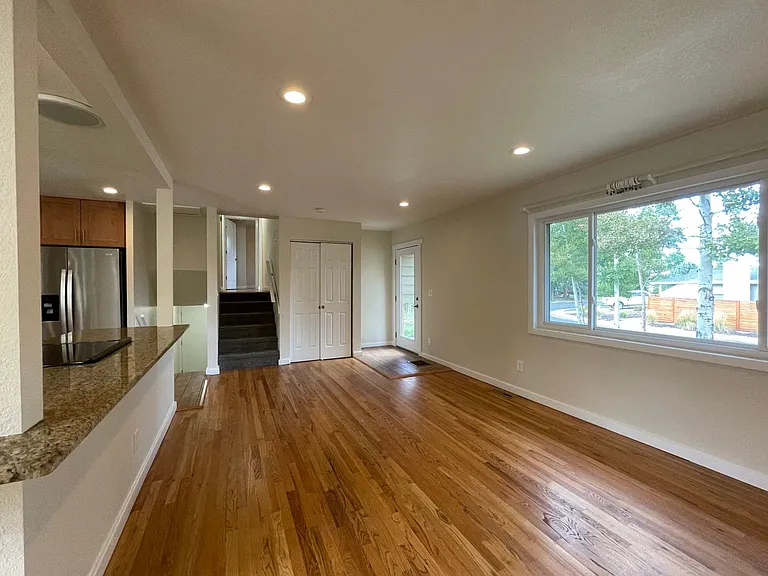 4272 Graham Ct — Photo 2