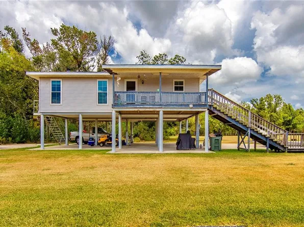 300 Rhonda St, Chauvin, LA 70344
