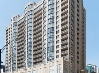 600 N Dearborn St APT 1008, Chicago, IL 60654