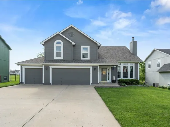 5718 Meadowlark Dr, Shawnee, KS 66226