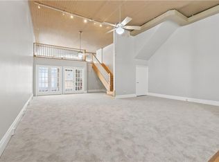 712 Francis St APT A, Saint Joseph, MO 64501
