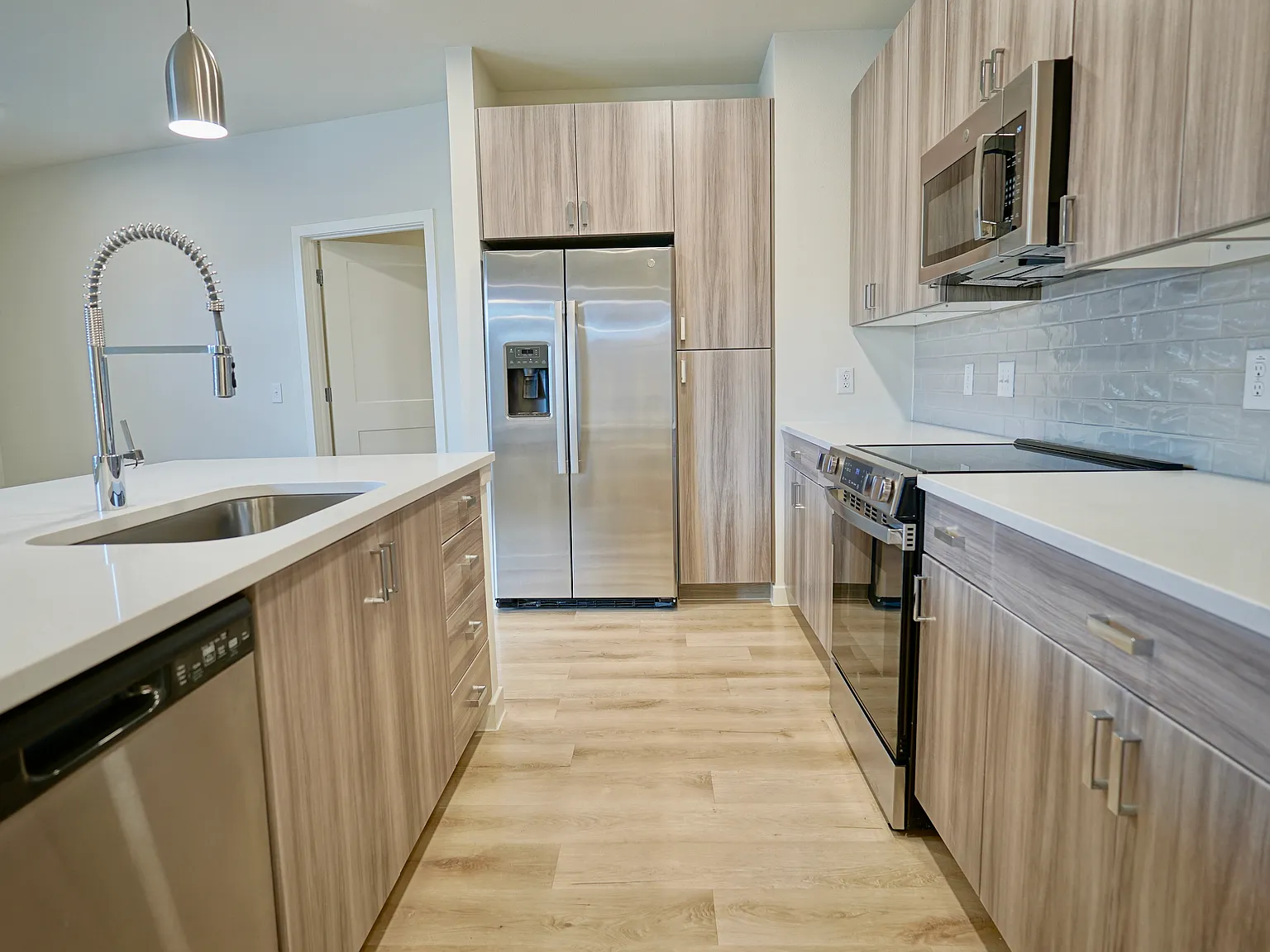 2 bed, 1200 sqft, $1,725 — Photo 4