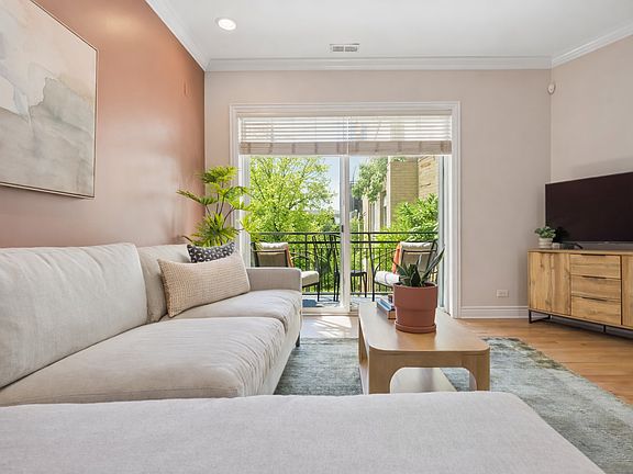 4th image of 2547 N Clark St APT 2N