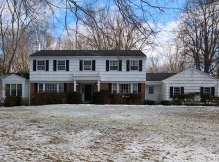 20 Birch Grove Dr, Armonk, NY 10504