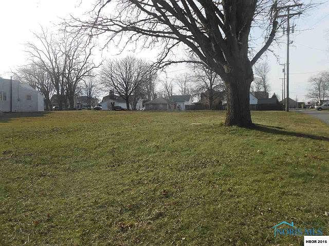 1st image of 404 S Eastom St