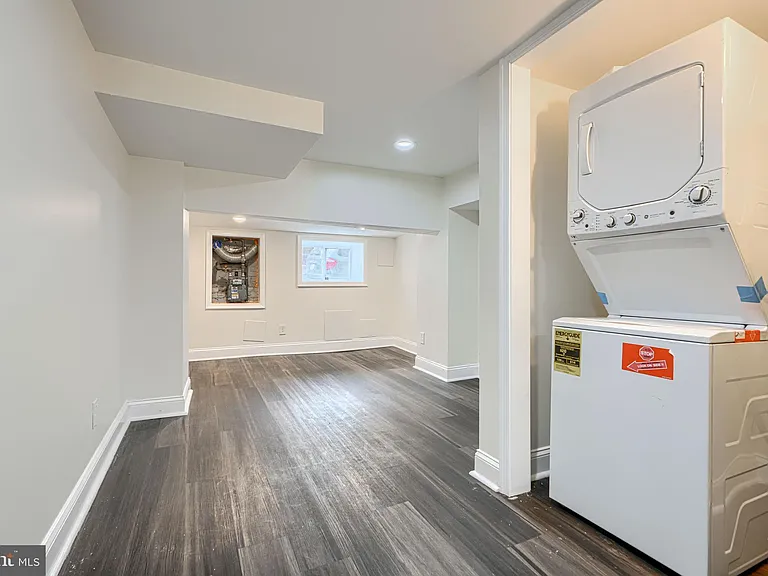 404 N Robinson St — Photo 20