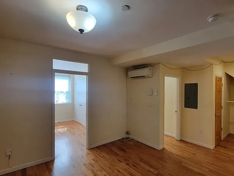 2034 2nd Ave #4B — Photo 3