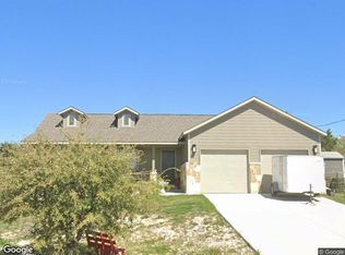 1435 Cottonwood Rd, Fischer, TX 78623