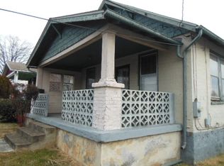 9 Strand Rd NE, Roanoke, VA 24012