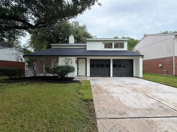 1319 Briarmead Dr, Richmond, TX 77406