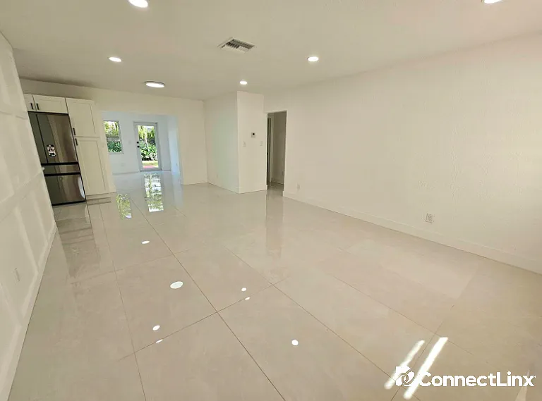 7304 Westwood Dr — Photo 5