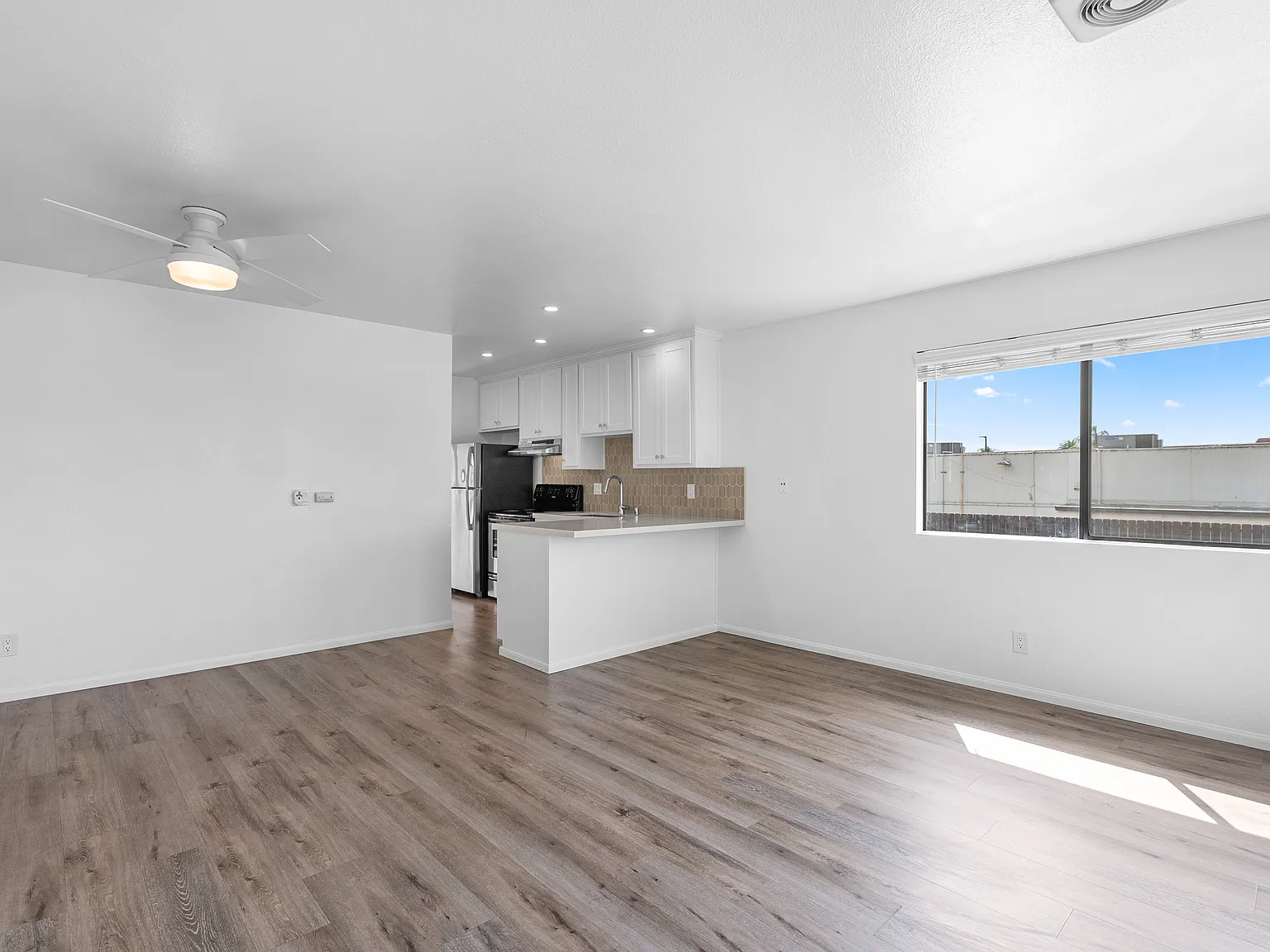 Pacific Villas — Photo 1