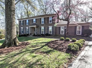 3302 Cross Pointe Rd, Broeck Pointe, KY 40241