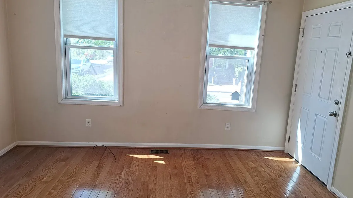 Building Photo - 353 Medford St #1