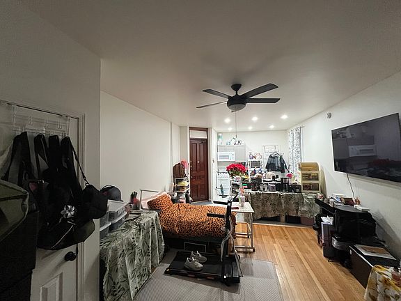 2nd image of 714 Madison Ave APT 4