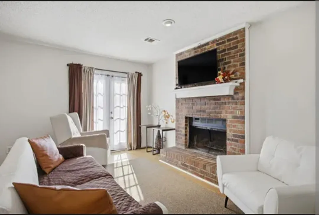 2 bed, 1.5 bath, 1000 sqft, $2,200 — Photo 4