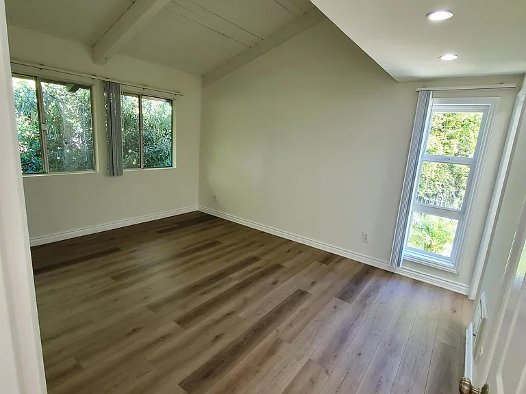 725 Domingo Dr — Photo 24
