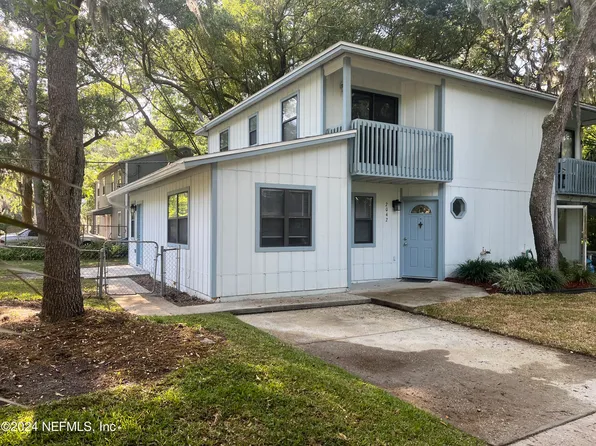 2042 LAKEVIEW Court, Atlantic Beach, FL 32233