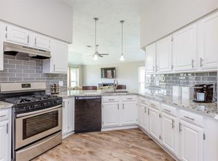 15826 Roxton Ridge Dr, Webster, TX 77598