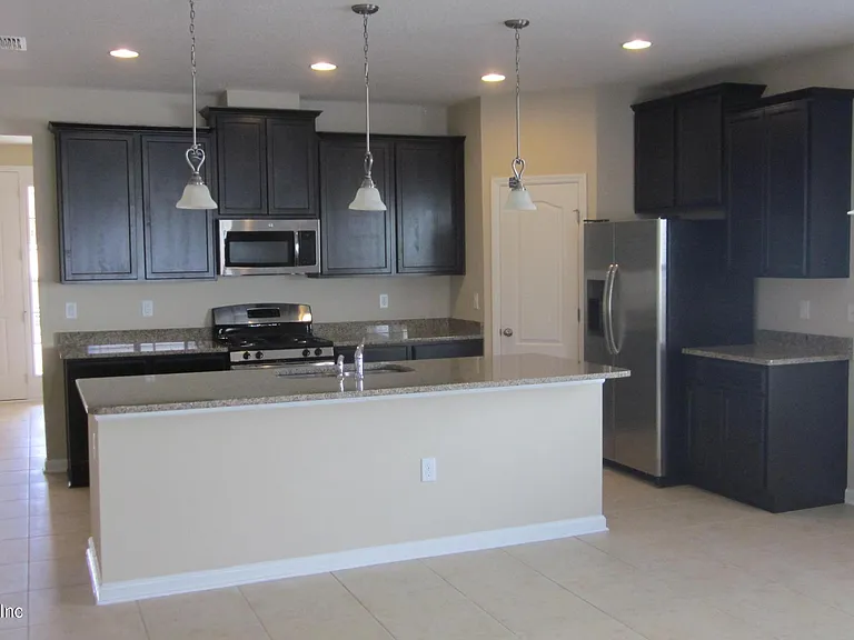 174 Tavernier Dr — Photo 3