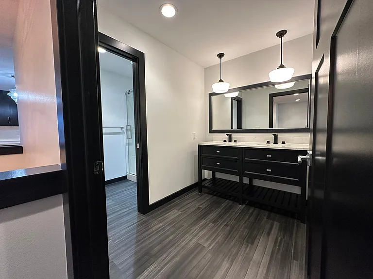 103 N Howard St #B — Photo 11