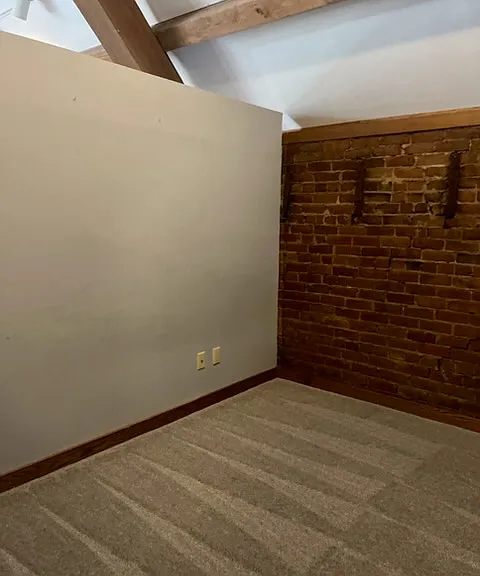 132 W B St #3J — Photo 5