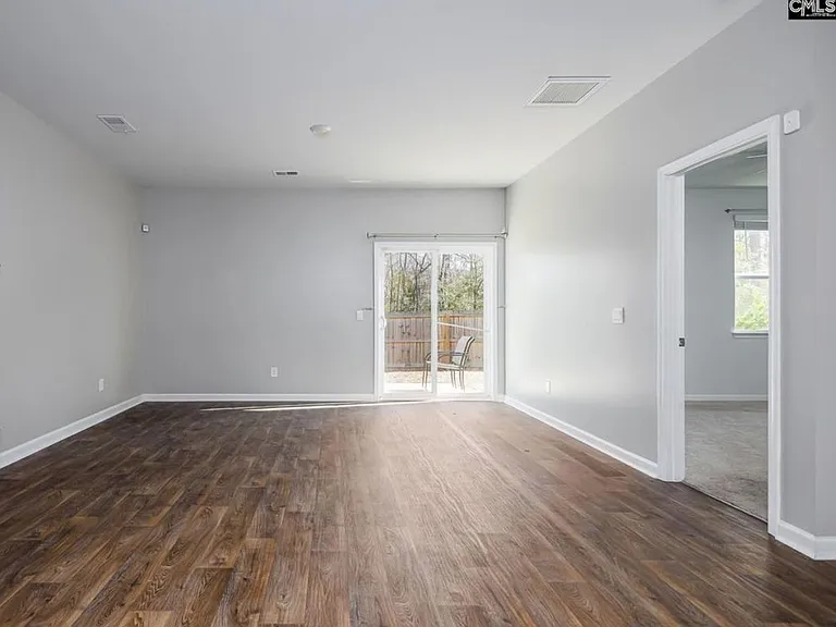 833 Kirby Ct — Photo 5