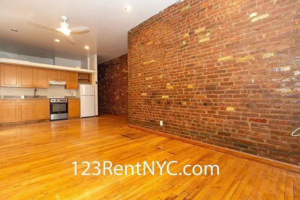 Rented by Chartwell Manhattan Realty | media 39