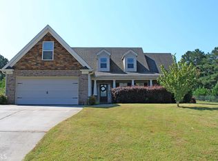 401 Copper Ridge Dr, Loganville, GA 30052