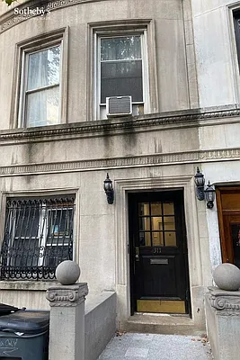 Rented by Sotheby's International Realty | media 6