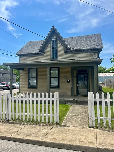618 3rd St Photo 1