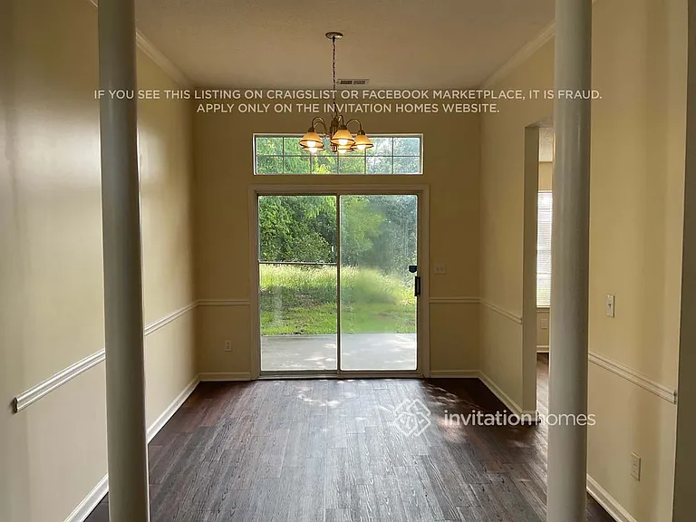 7135 Badenoch Ct — Photo 4