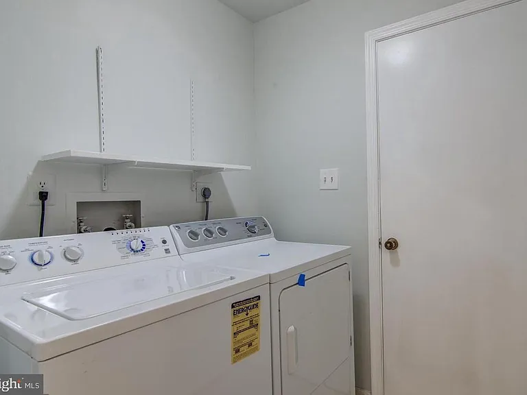 3222 Brookings Ct — Photo 18