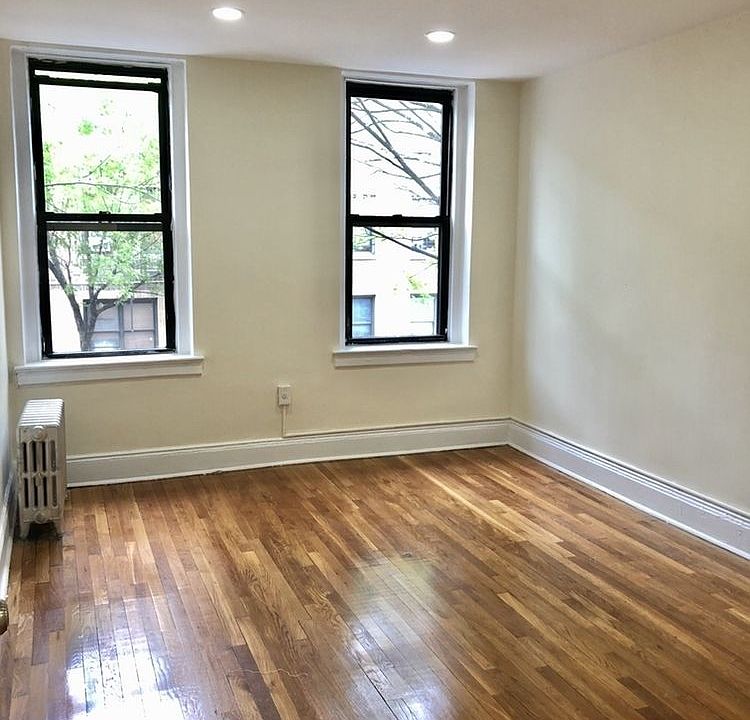 2nd image of 3516 34th St APT 2C