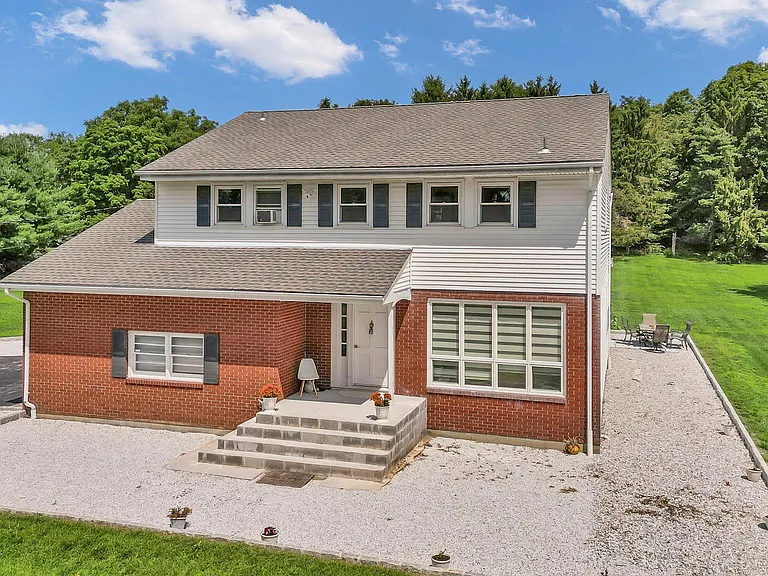6 Kuchler Dr — Photo 3