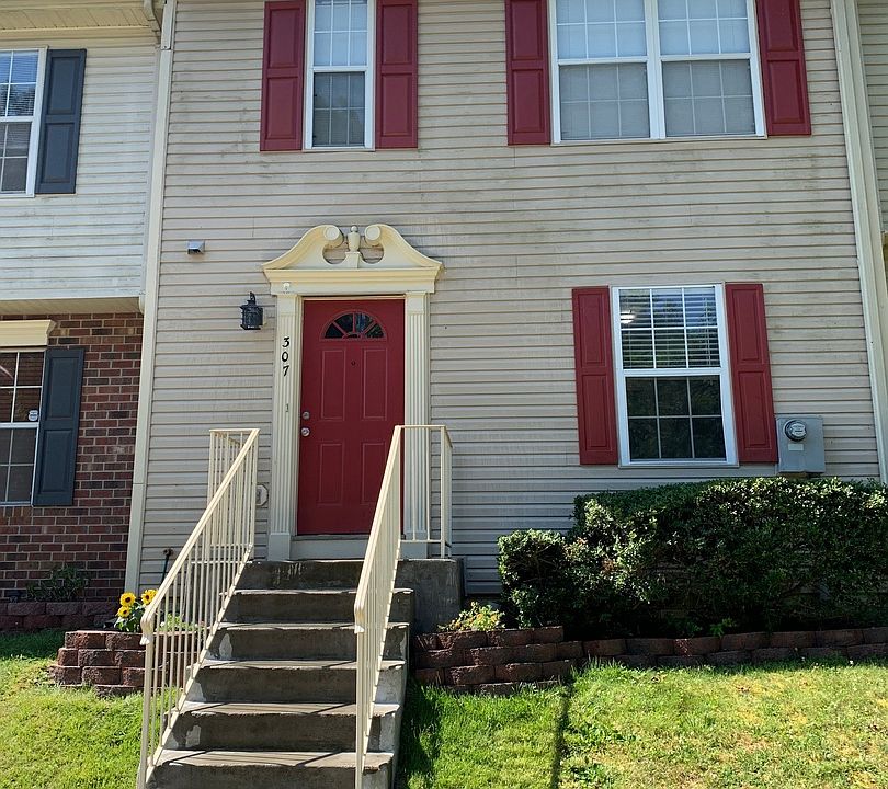 1st image of 307 Stafford Mews Ln