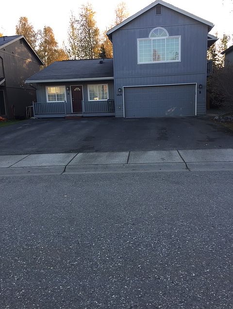 Rental Unit is the single story unit on left. No garage with rental.