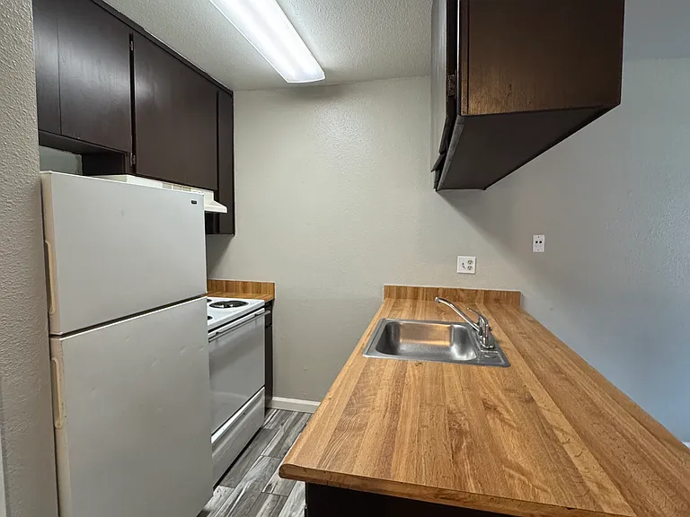 1101 Ramirez St #1 — Photo 7