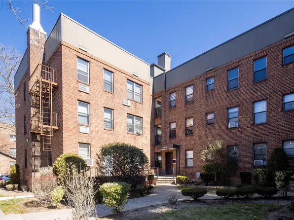 215-12 47th Avenue #3A, Bayside, NY 11361