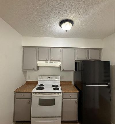 4th image of 110 Sandra Del Mar Dr