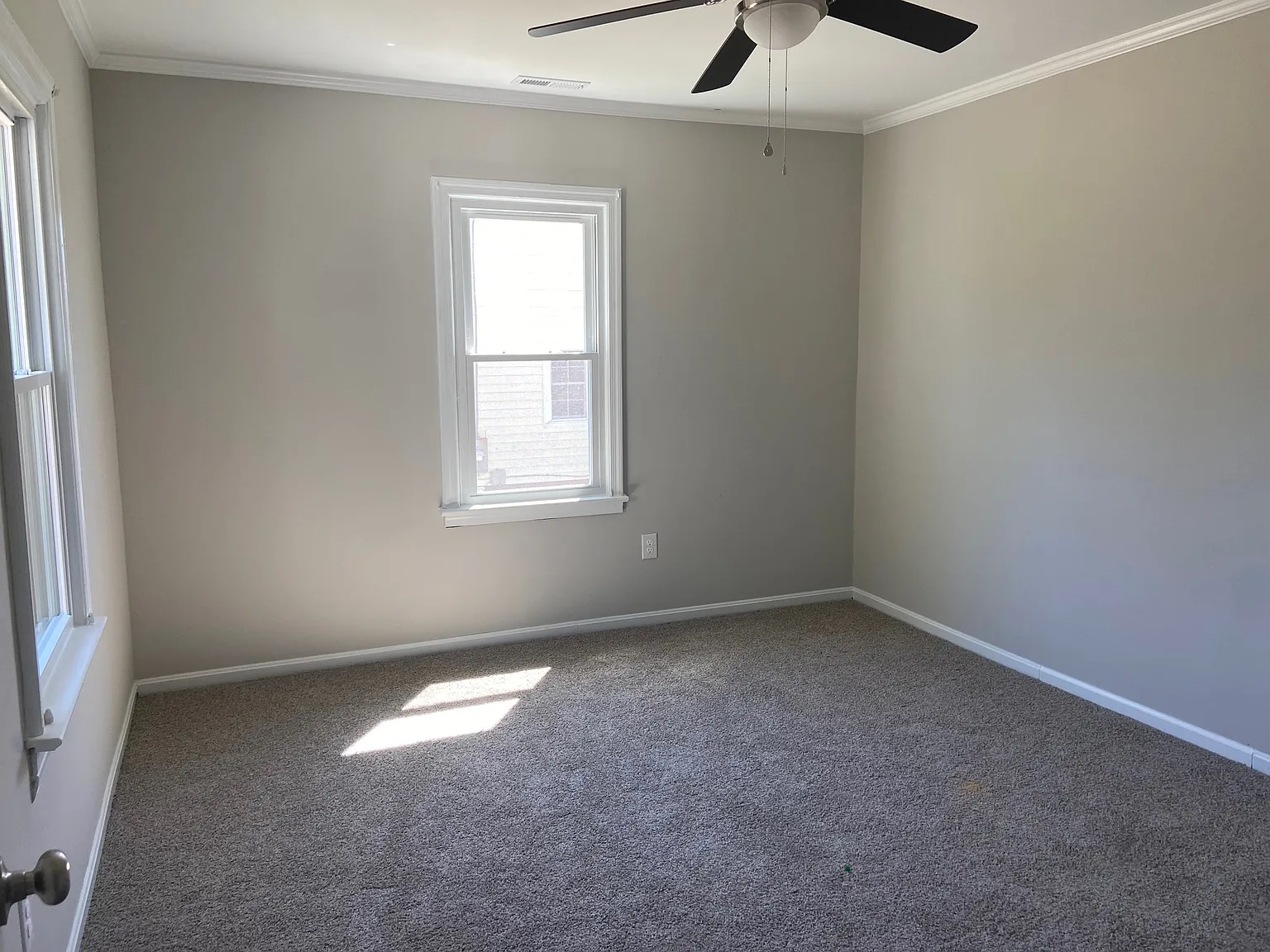 3 bed, 800 sqft, $1,600 — Photo 4