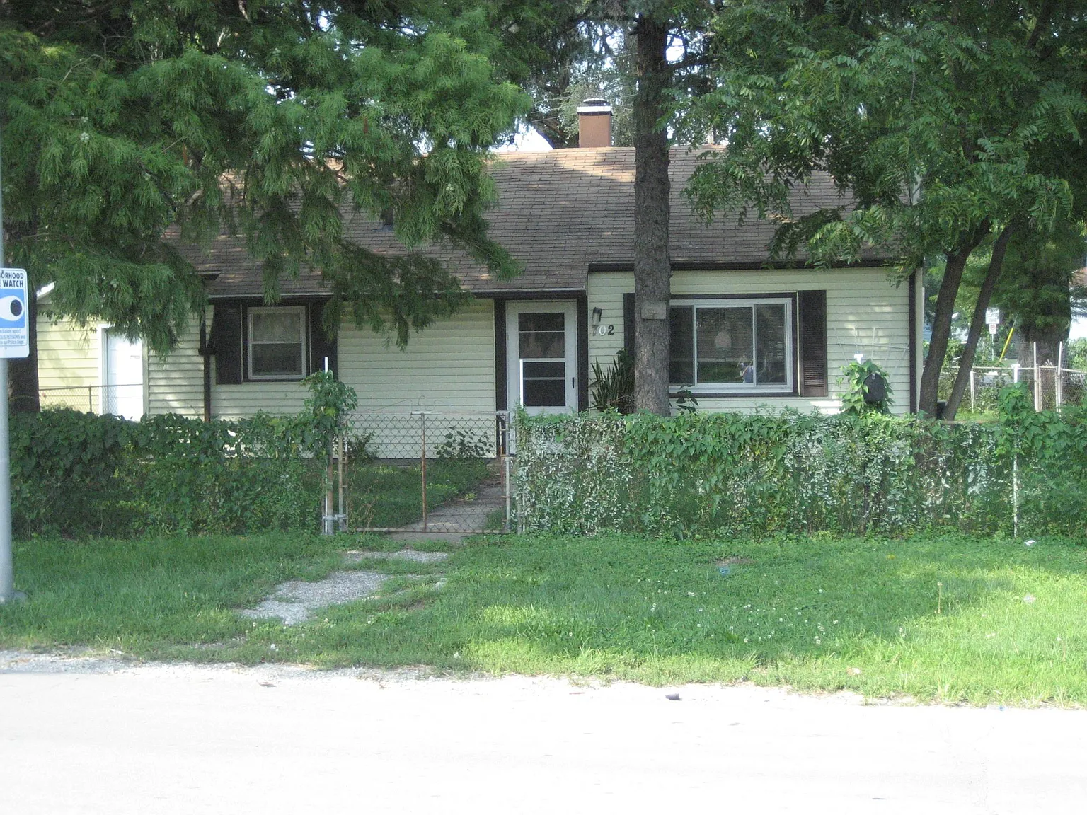 702 Sherwood Ter photo 1