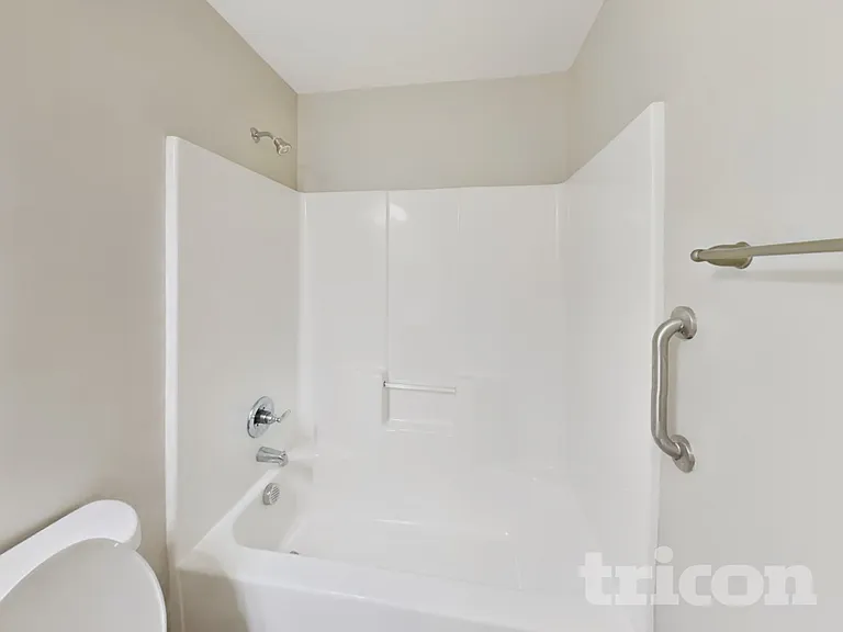 335 Oxfordshire Dr — Photo 16