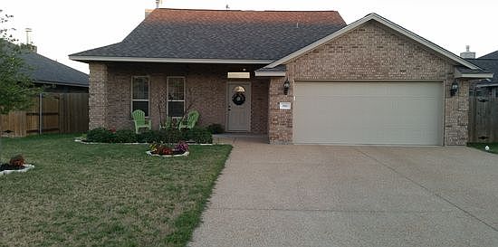 1st image of 910 Emerald Dove Ave