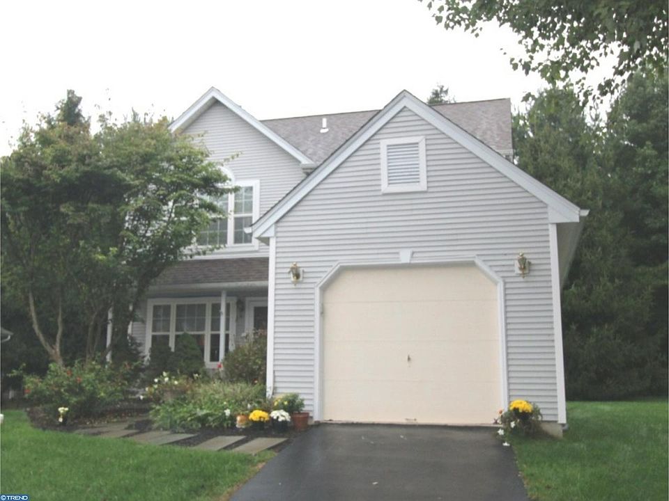 1st image of 17 Kingfisher Ln