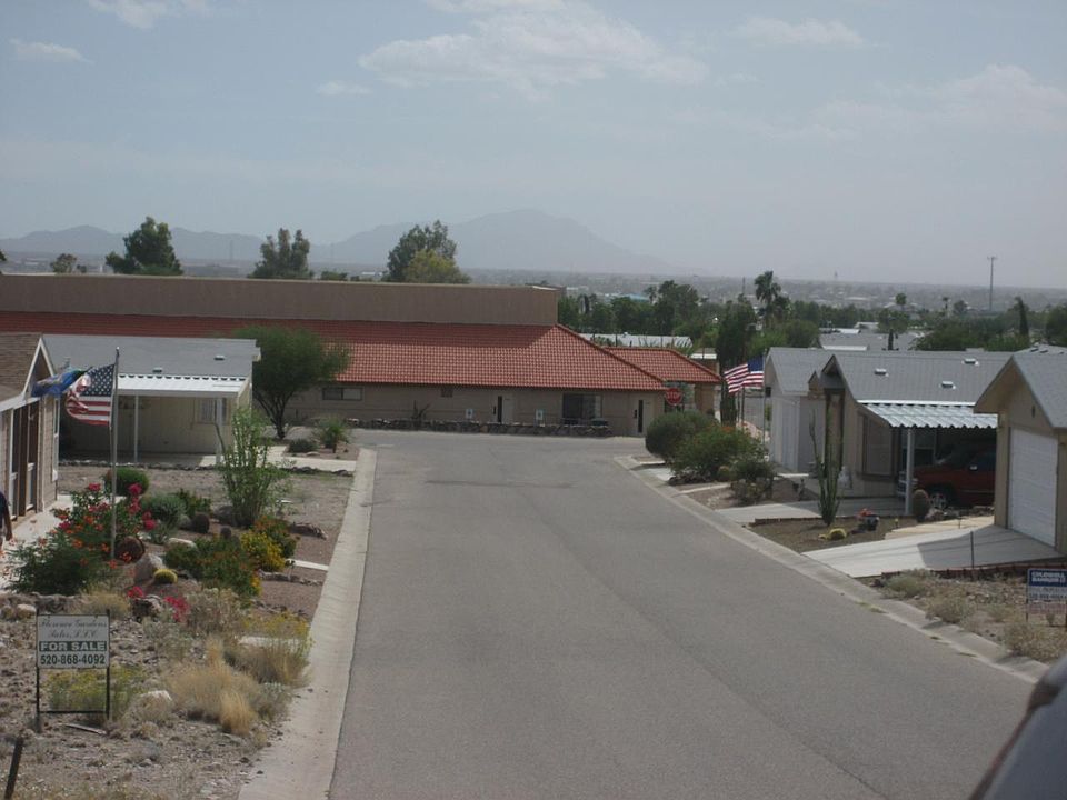 1st image of 3917 N Santa Cruz Dr